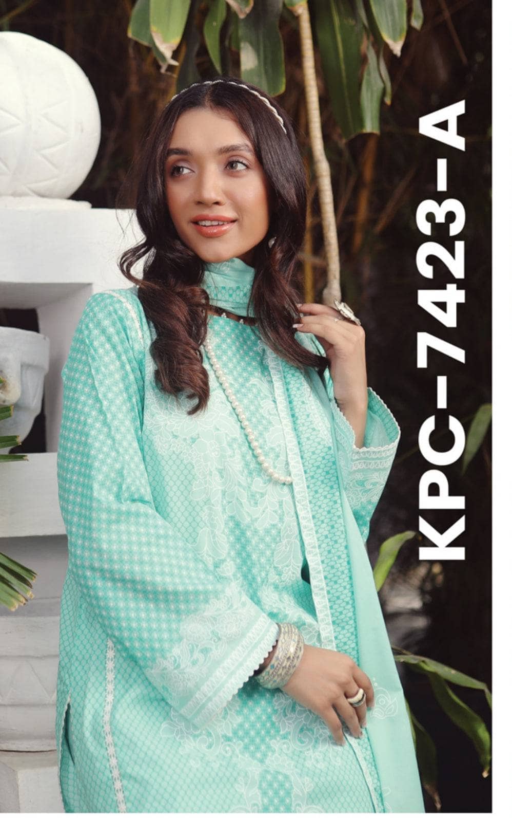 img_lsm_komal_lawn_22_awwal_boutique