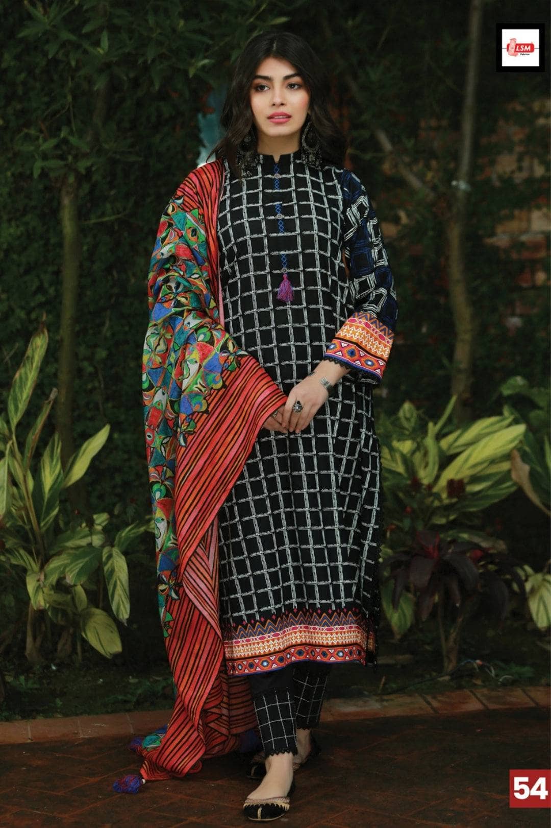 img_lsm_komal_lawn_2022_awwal_boutique