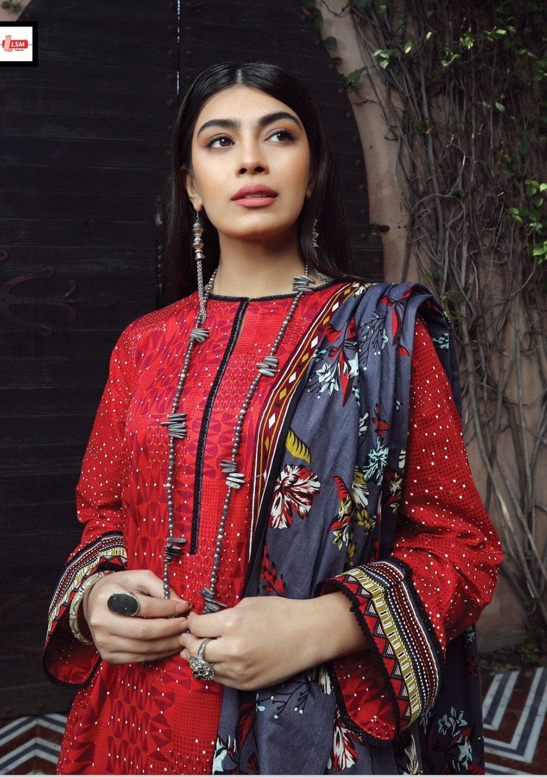 img_lsm_komal_lawn_2022_awwal_boutique