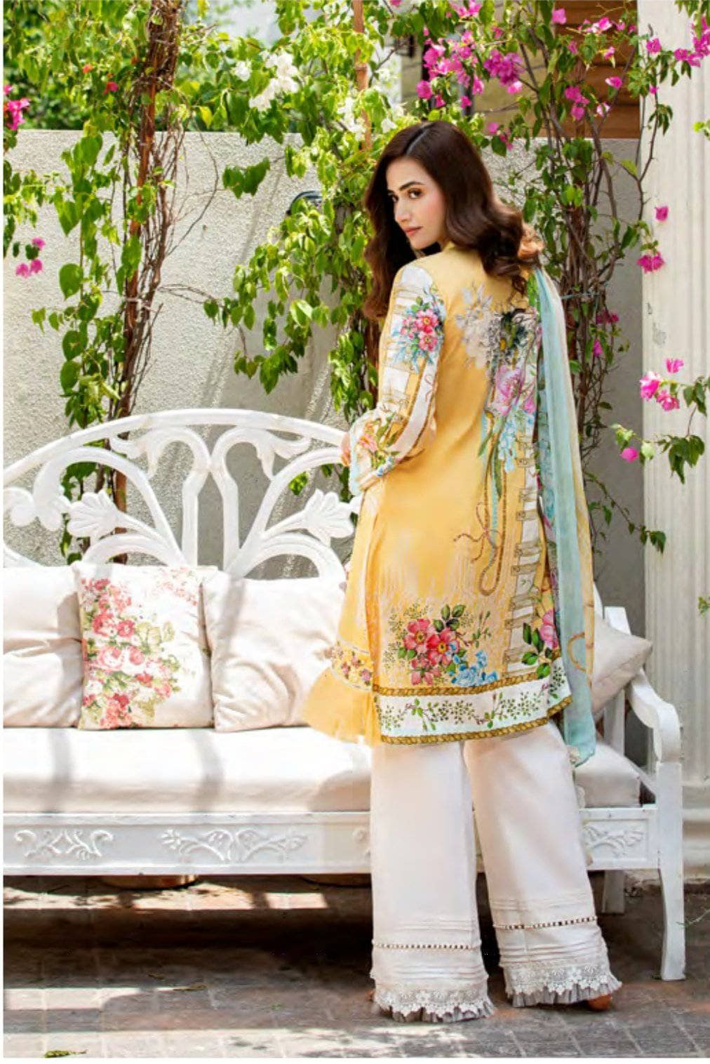 Manara Luxury Lawn 2021/D 03/Confetti Confession