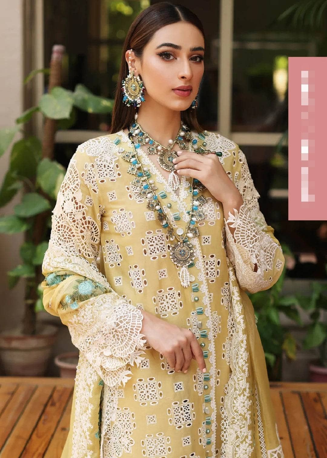 img_manara_lawn_22_awwal_boutique