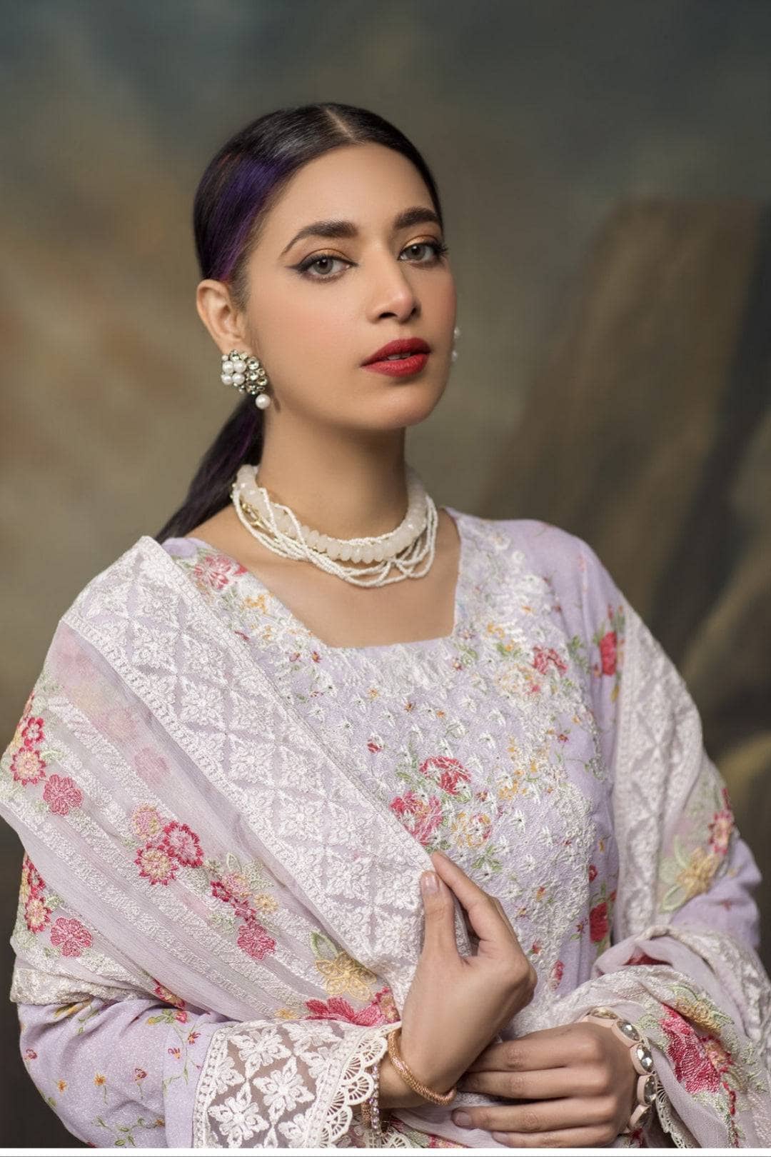 img_manizay_lawn_23_awwal_boutique