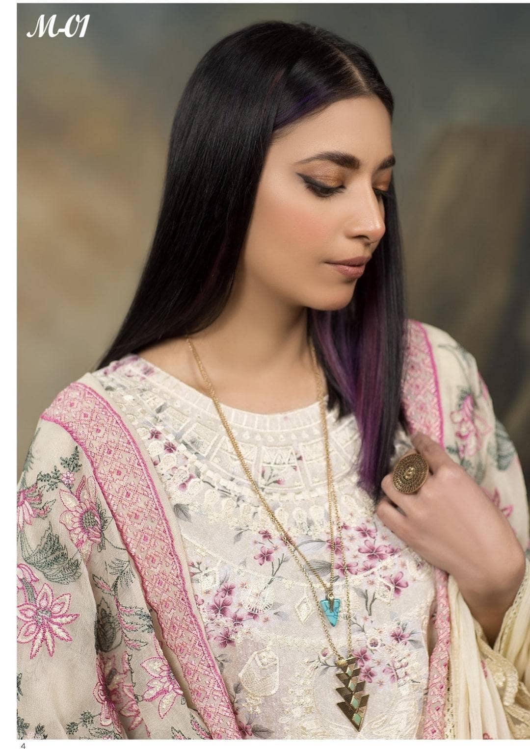 img_manizay_lawn_23_awwal_boutique