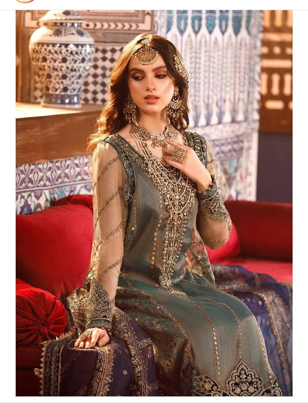 img_maria_b_mbroidered_chiffon_22_awwal_boutique