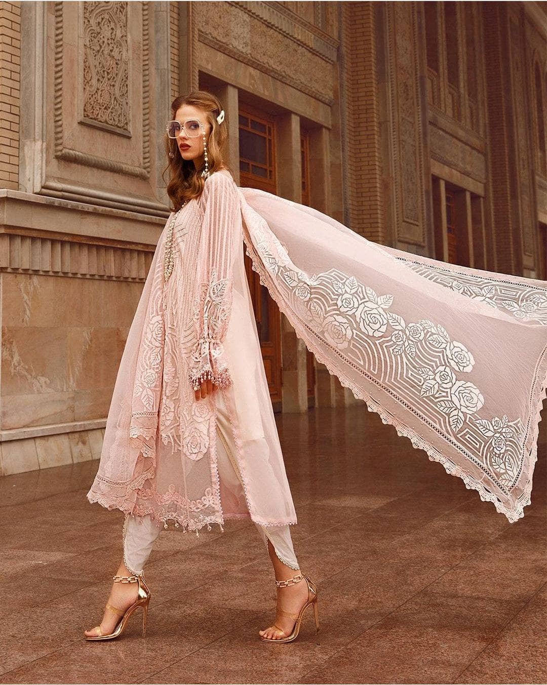 img_maria_b_eid_lawn_23_awwal_boutique