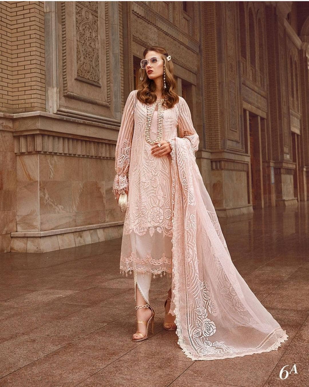 img_maria_b_eid_lawn_23_awwal_boutique