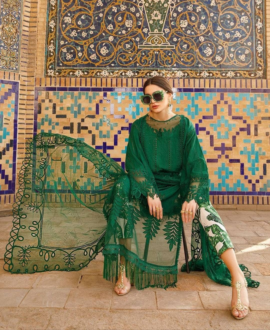 img_maria_b_eid_lawn_23_awwal_boutique