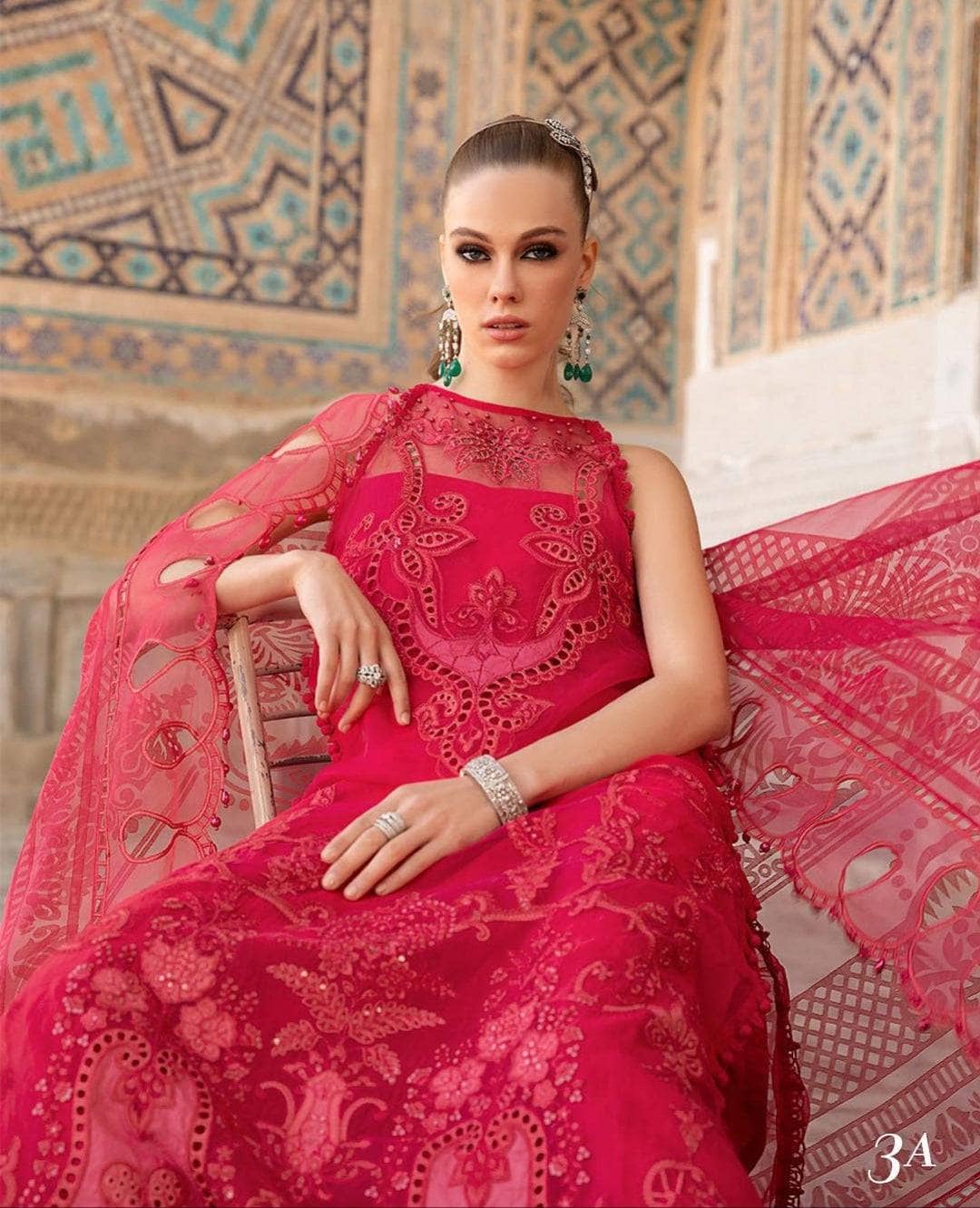 img_maria_b_eid_lawn_23_awwal_boutique