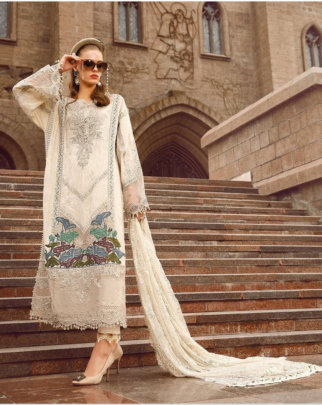 img_maria_b_eid_lawn_23_awwal_boutique