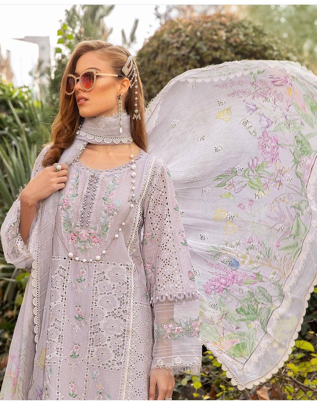 img_maria_b_eid_lawn_23_awwal_boutique