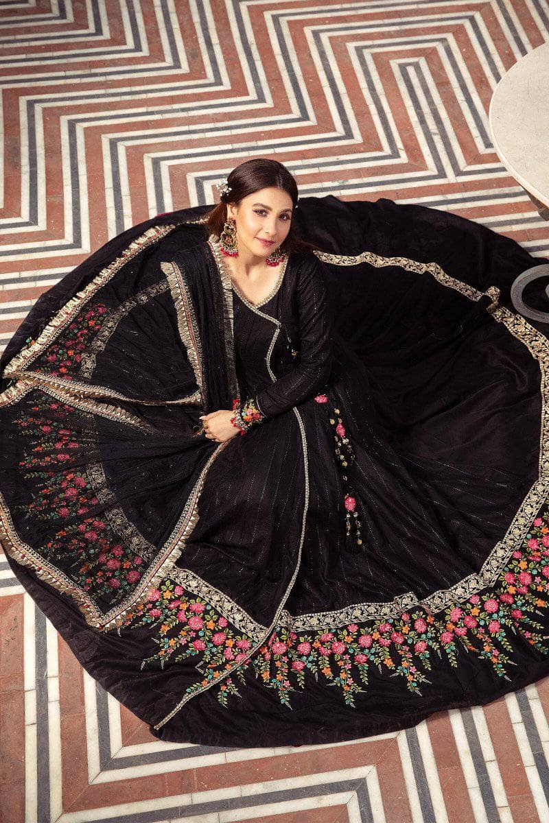 Maria B Sateen 2021/CST-403/Black