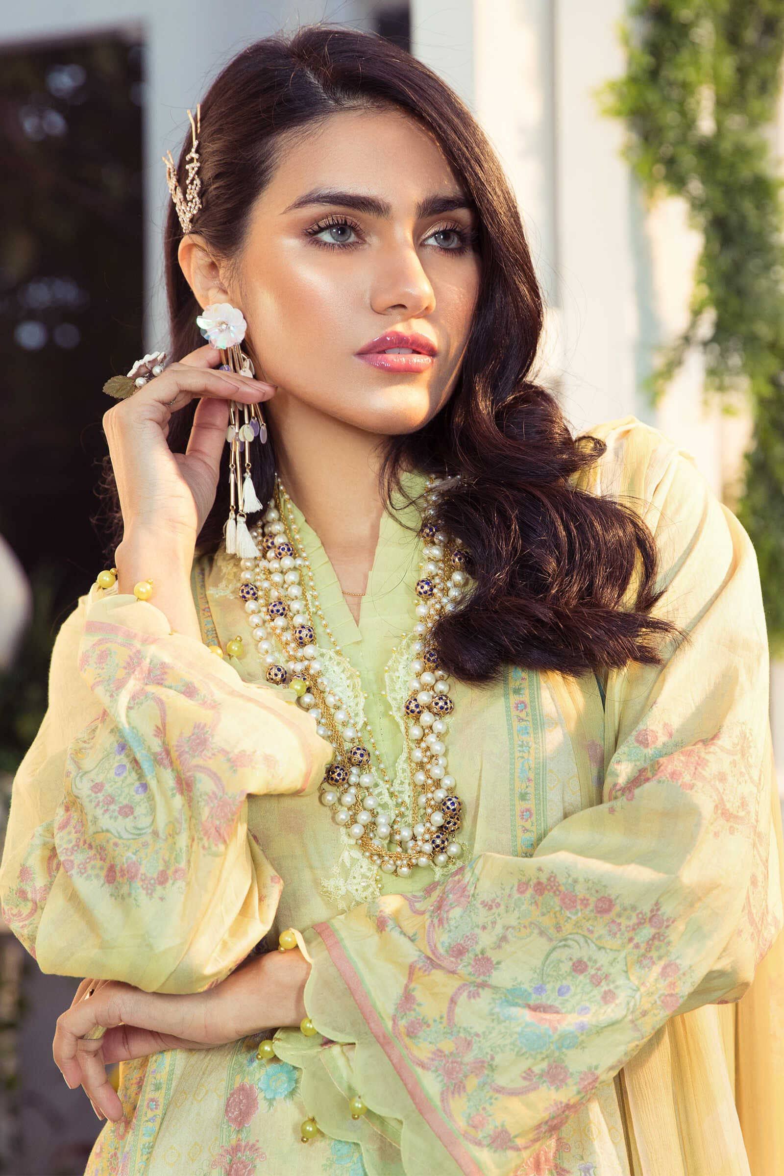 img_maria_b_m_prints_lawn_2021_awwal_boutique