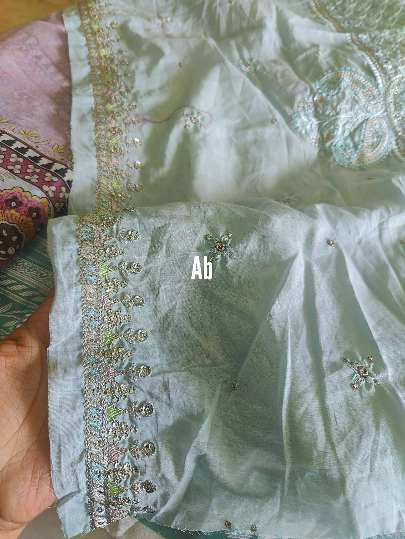 img_maria_b_M_prints_22_awwal_boutqiue
