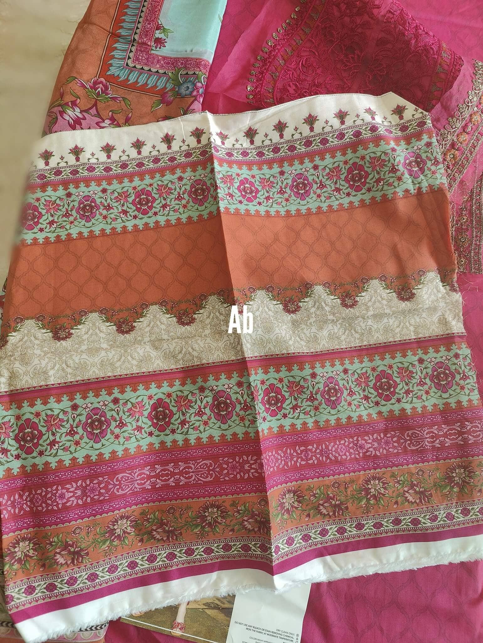 img_maria_b_M_prints_22_awwal_boutqiue