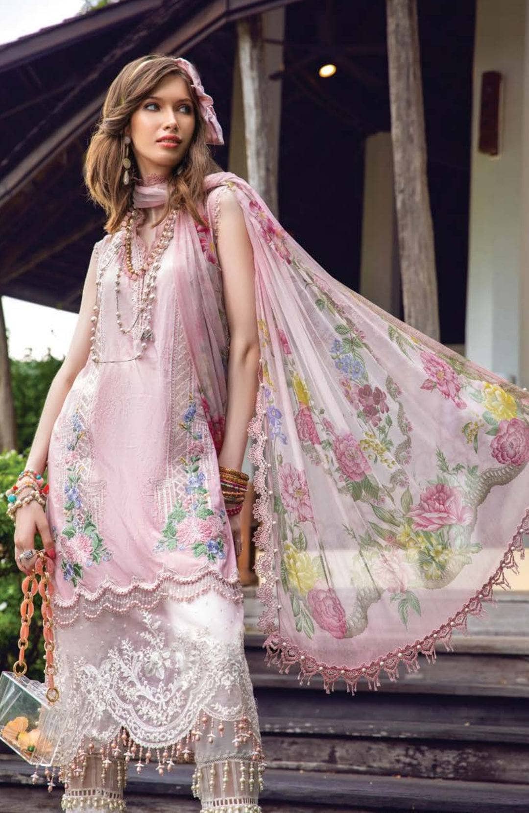 img_maria_b_m_prints_lawn_22_awwal_boutique