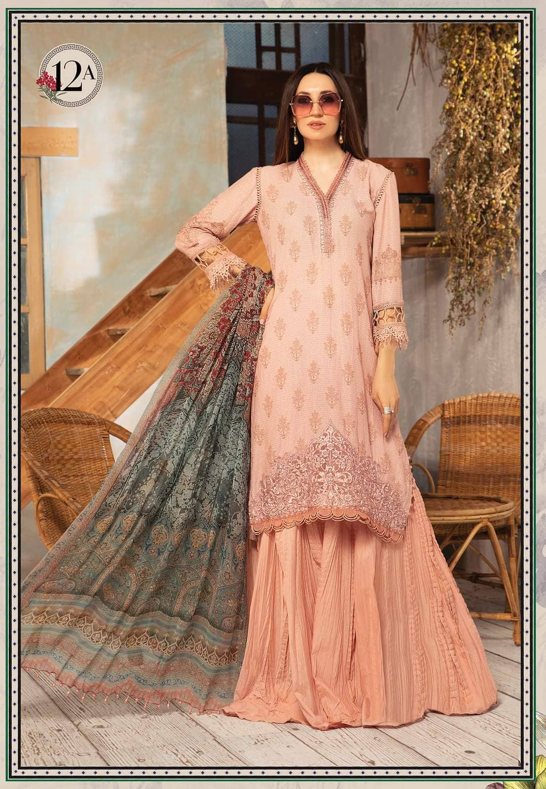 img_maria_b_m_prints_winter_woolen_shawl_awwal_boutique