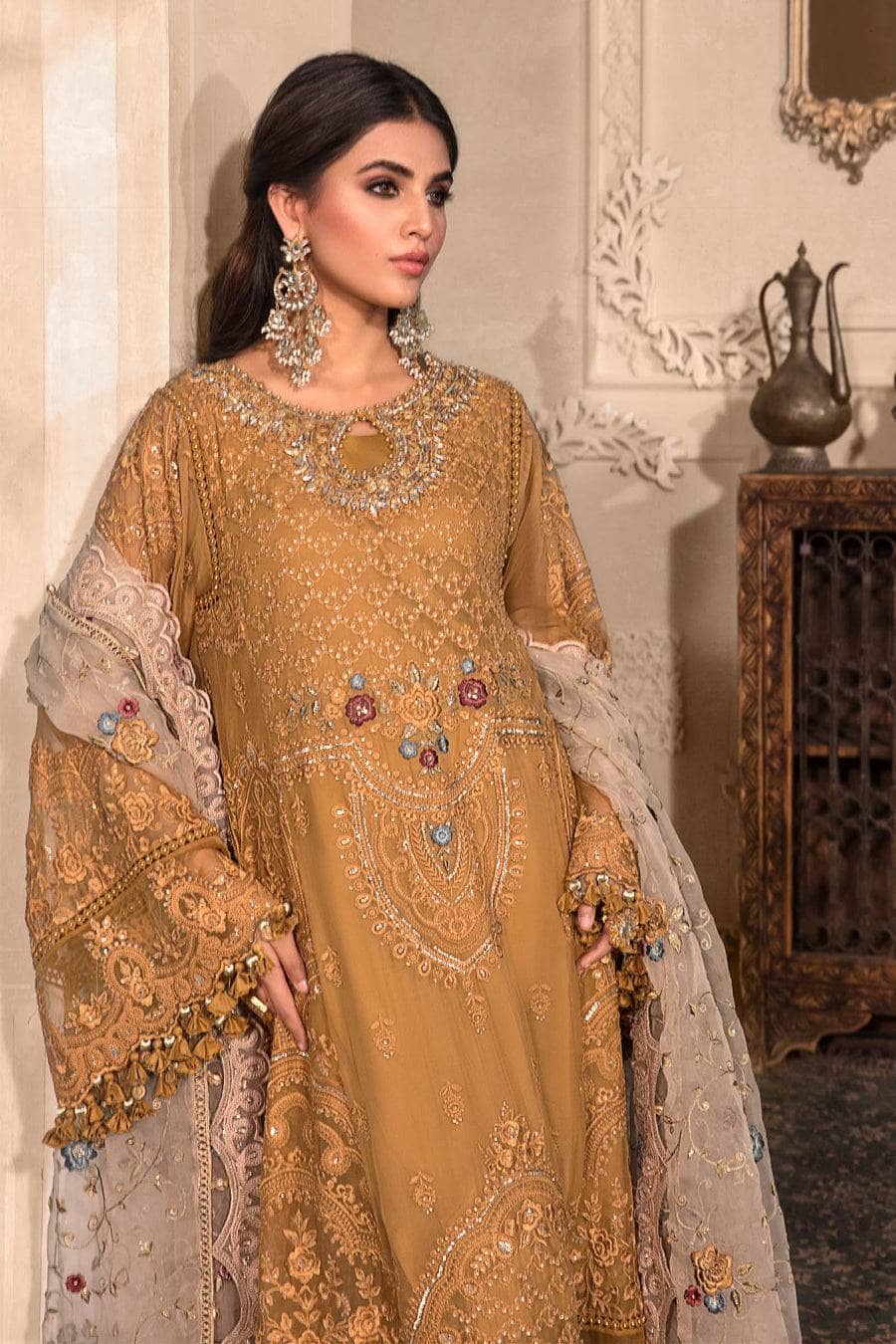 img_maria_b_mbroidered_chiffon_23_awwal_boutique