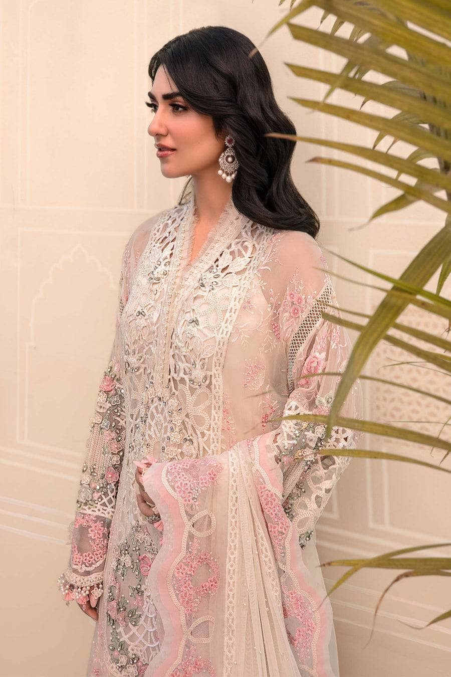 img_maria_b_mbroidered_chiffon_23_awwal_boutique