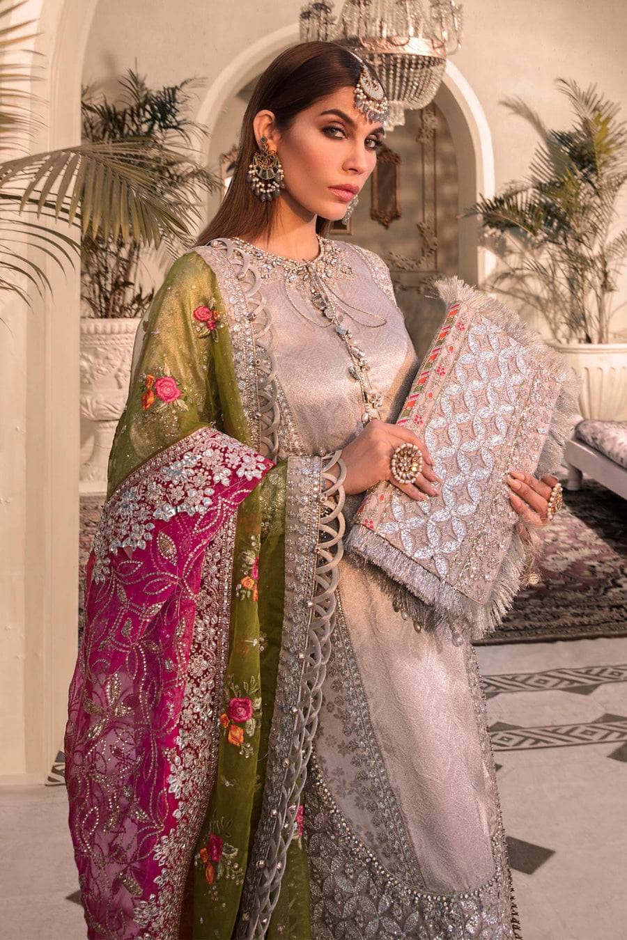 img_maria_b_mbroidered_chiffon_23_awwal_boutique