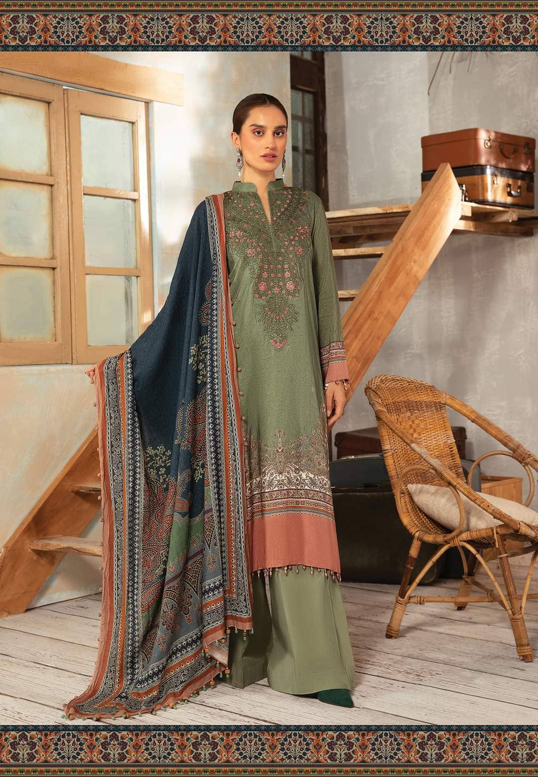 img_maria_b_m_prints_winter_woolen_shawl_awwal_boutique