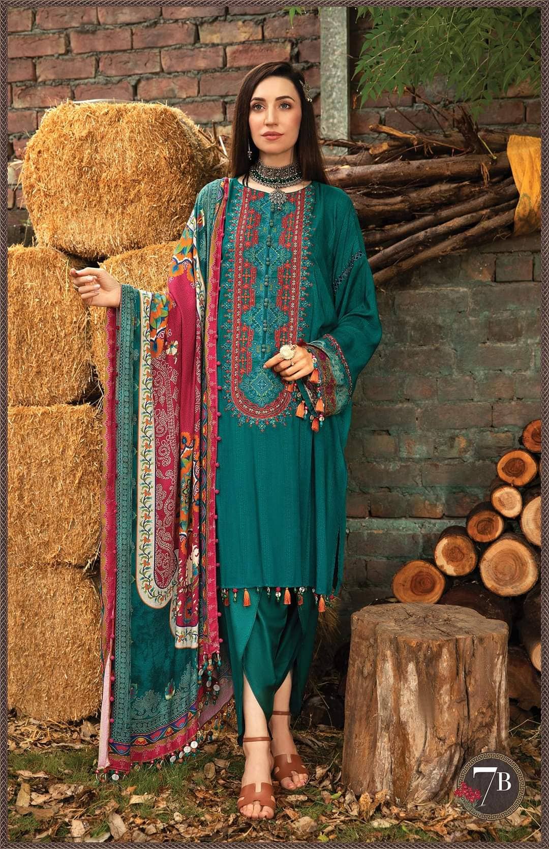 img_maria_b_m_prints_winter_awwal_boutique