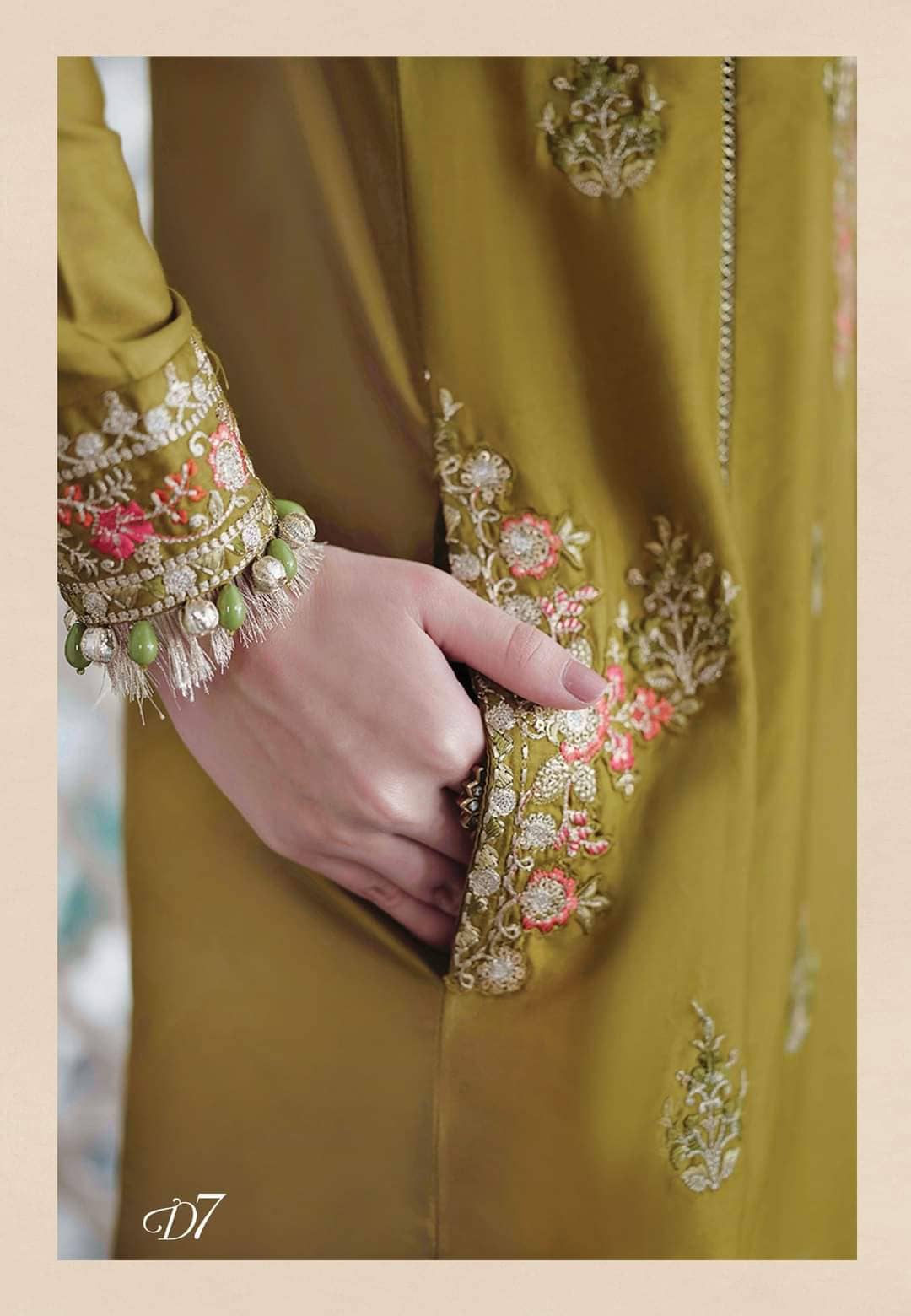 img_maria_b_sateen_awwal_boutique