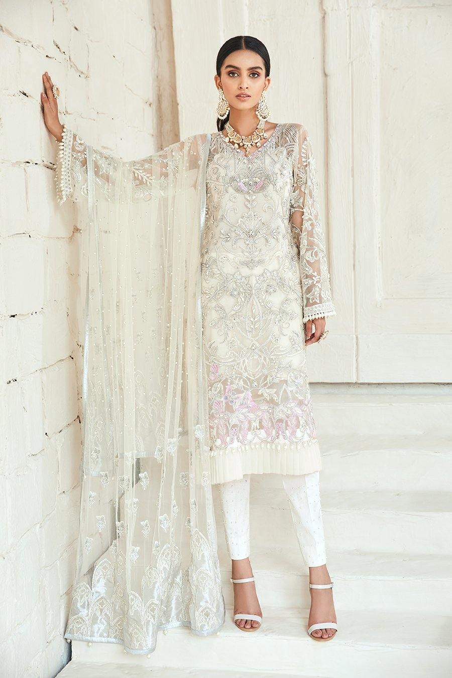 img_maryam_hussain_luxury_formals_chiffon_wedding_awwal_boutique