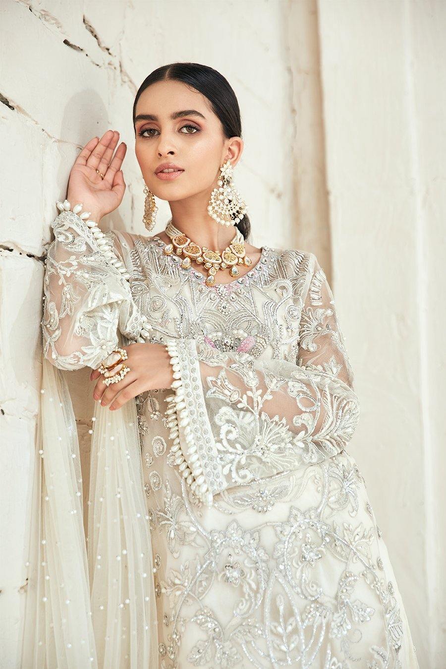 img_maryam_hussain_luxury_formals_chiffon_wedding_awwal_boutique