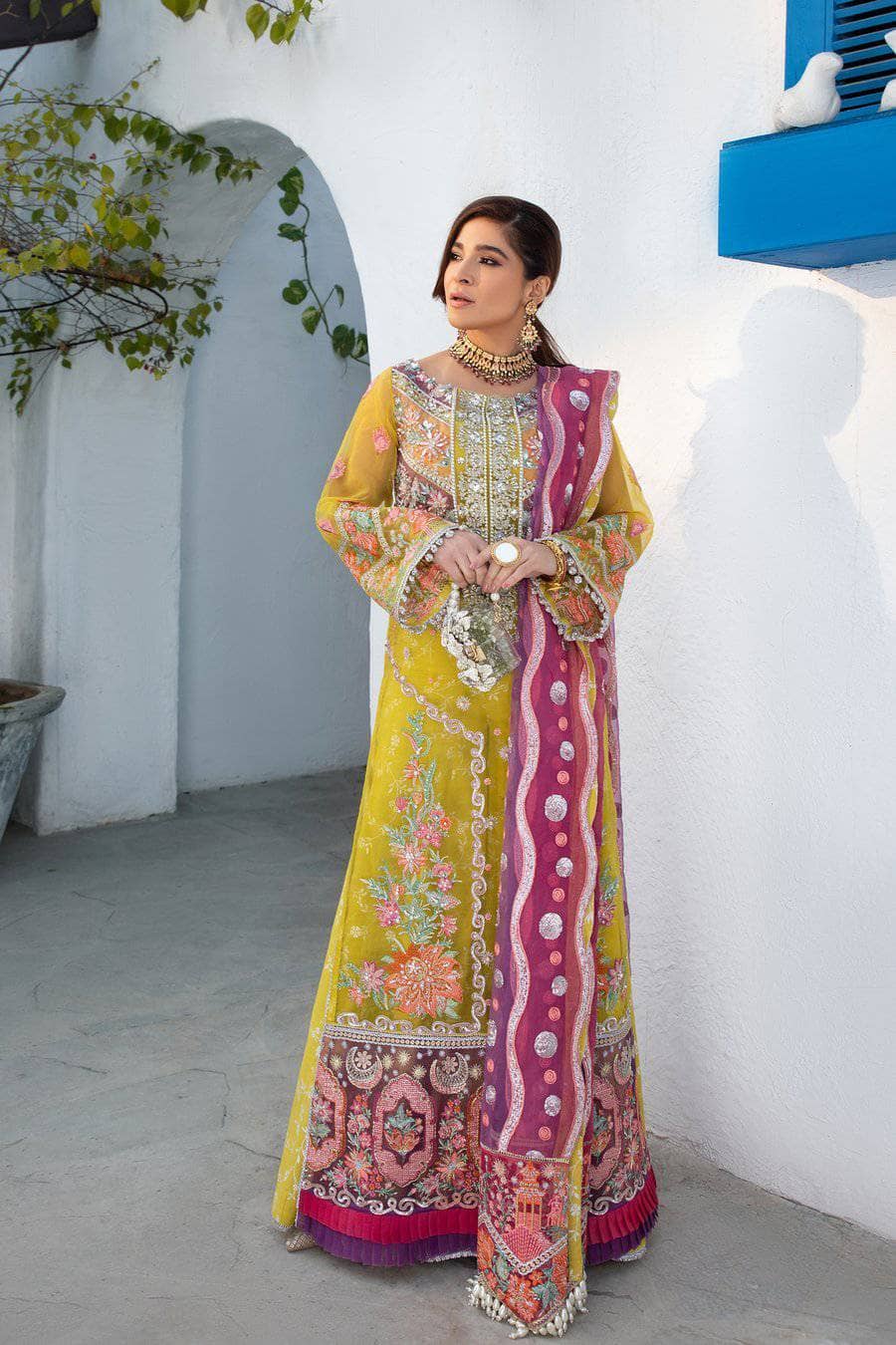 img_maryam_hussain_wedding_edition_awwal_boutique