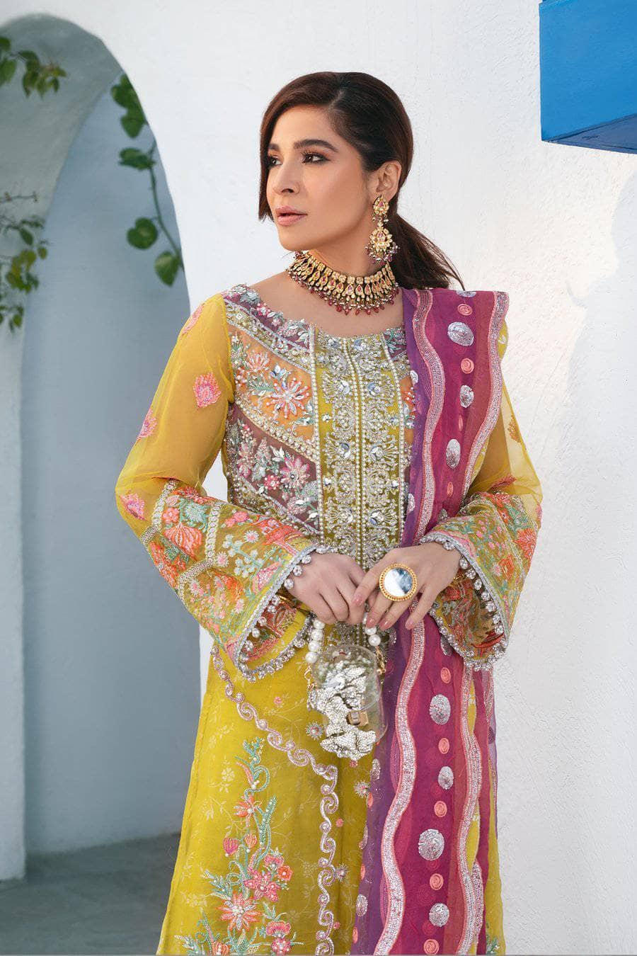 img_maryam_hussain_wedding_edition_awwal_boutique