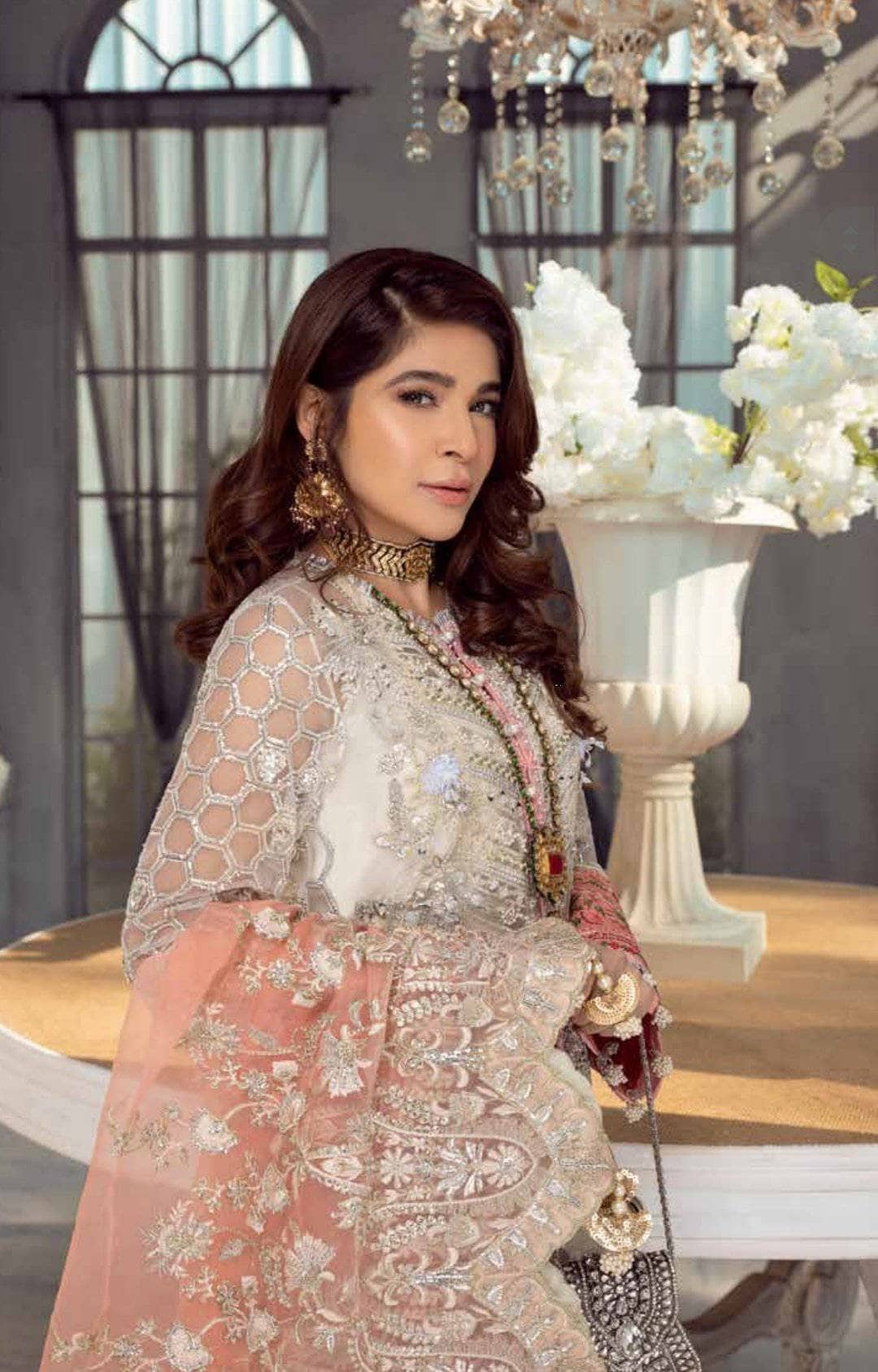 img_maryam_hussain_wedding_edition_awwal_boutique