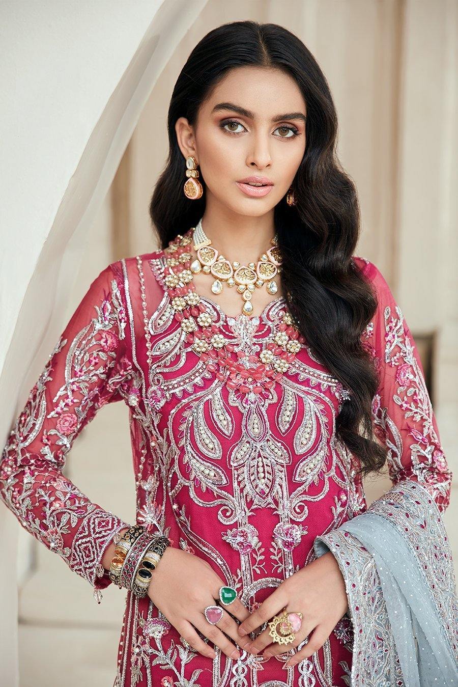 img_maryam_hussain_luxury_formals_chiffon_wedding_awwal_boutique