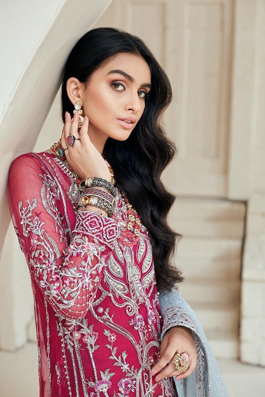img_maryam_hussain_luxury_formals_chiffon_wedding_awwal_boutique