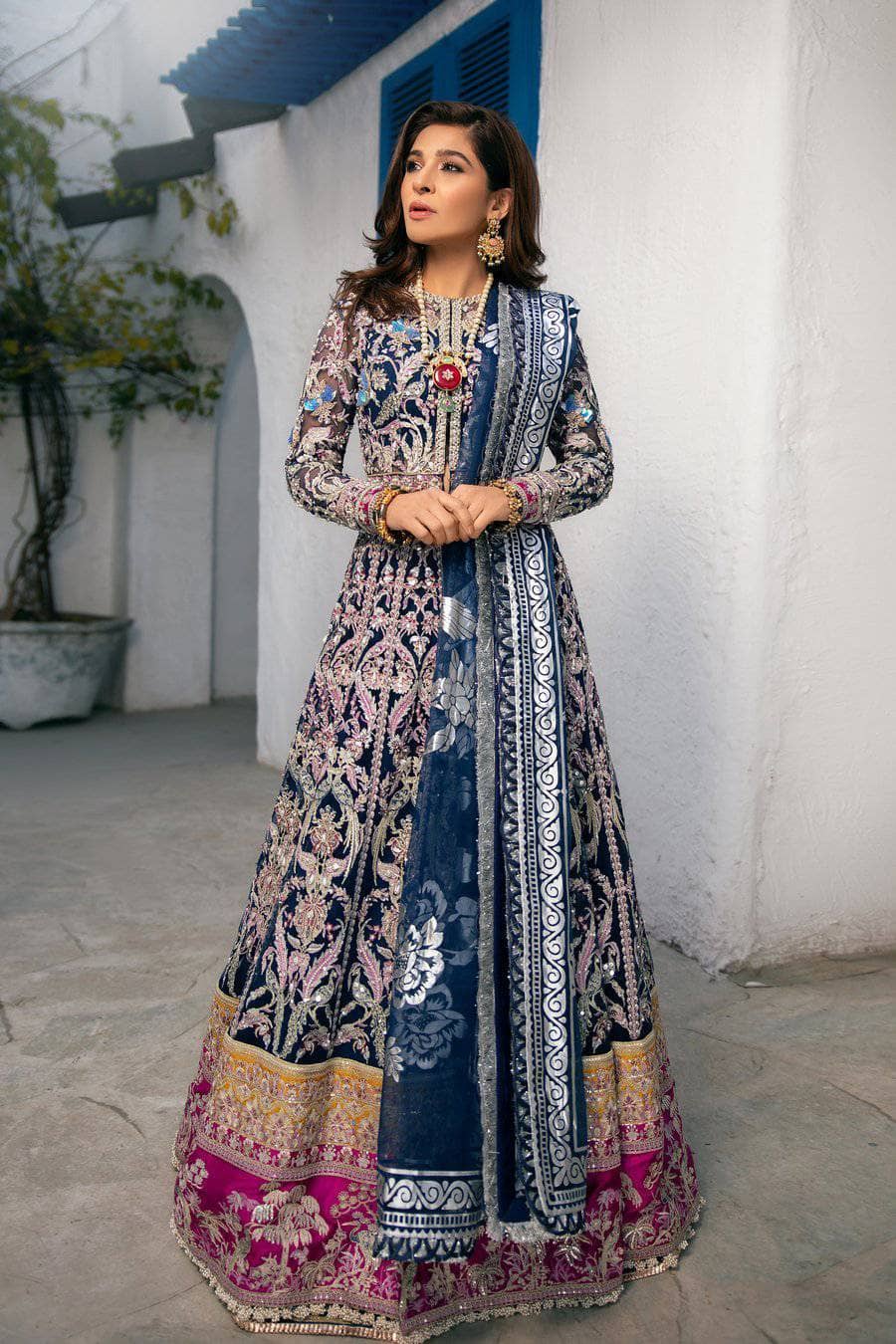 img_maryam_hussain_wedding_edition_awwal_boutique
