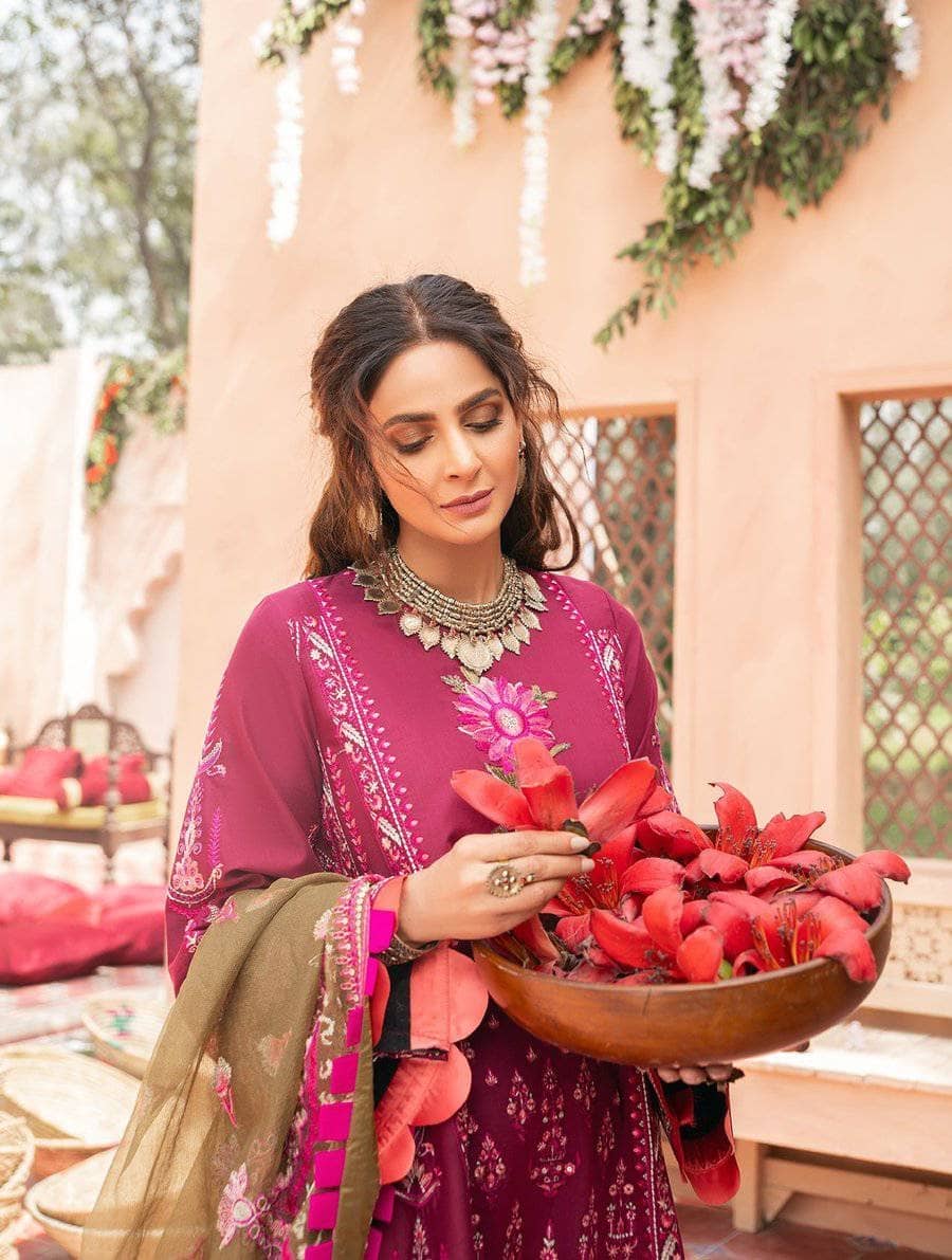 img_maryam_hussain_luxury_lawn_2021_awwal_boutique