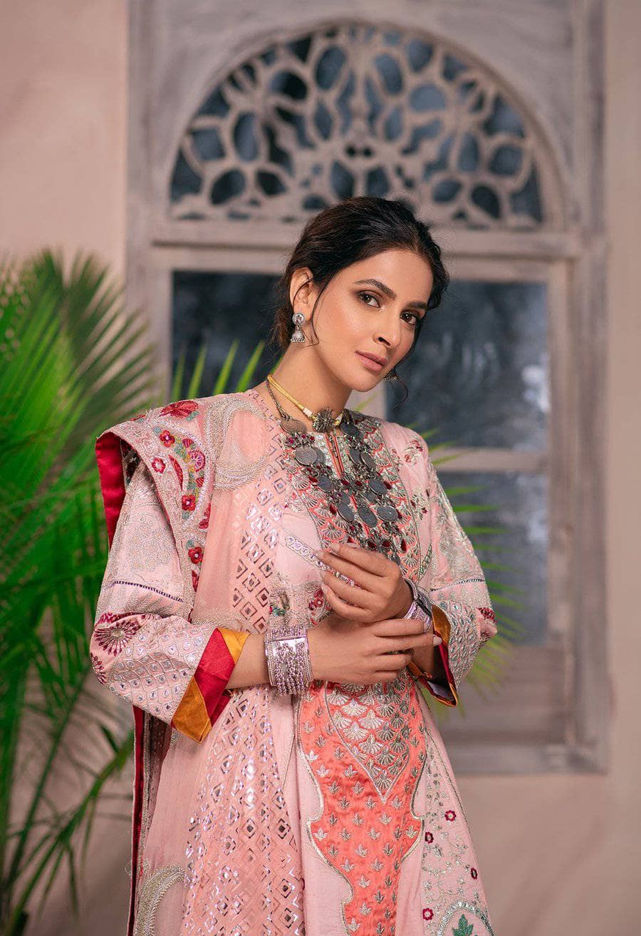 img_maryam_hussain_luxury_lawn_2021_awwal_boutique
