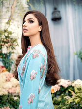 img_maryam_hussain_lawn_23_awwal_boutique