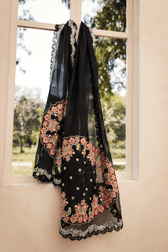 img_maryam_hussain_lawn_22_awwal_boutique