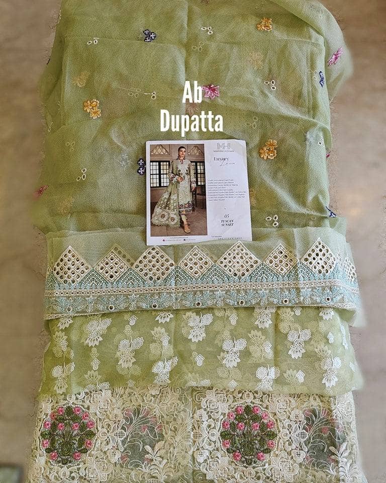 img_open_pic_maryam_hussain_lawn_23_awwal_boutique