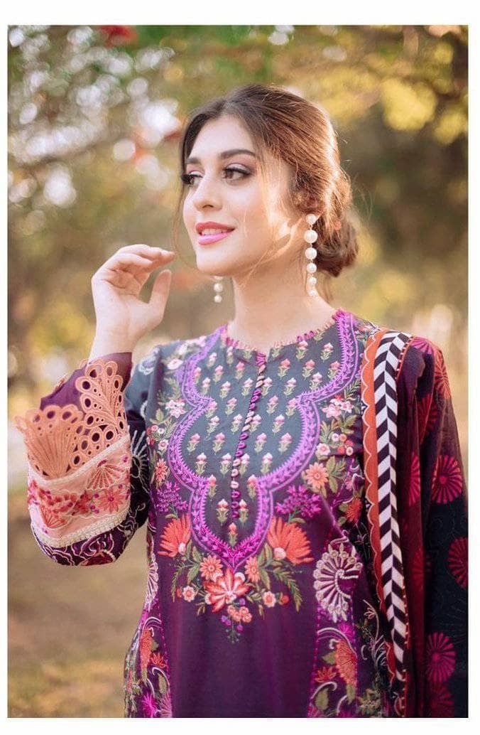 img_maryam_hussain_luxury_lawn_2021_awwal_boutique