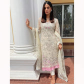 img_spotted_in_maryam_hussain_fashionista_awwal_boutique