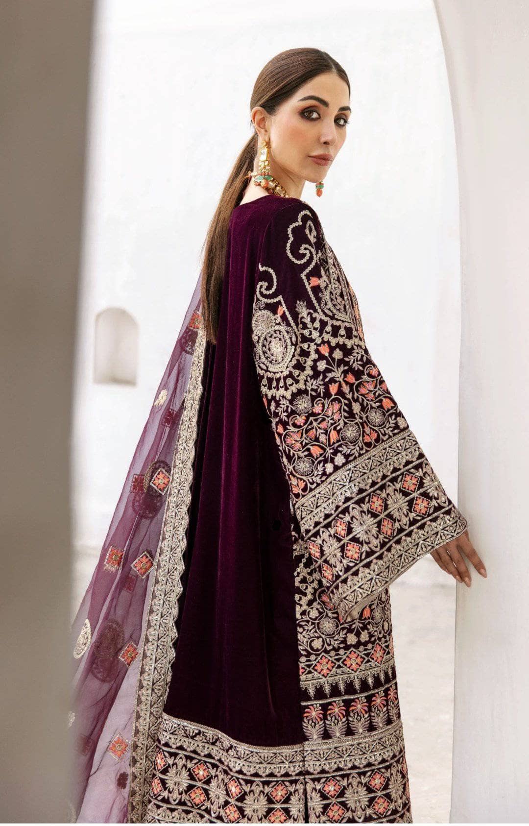 img_maryam_n_mariya_velvet_collection_awwal_boutique