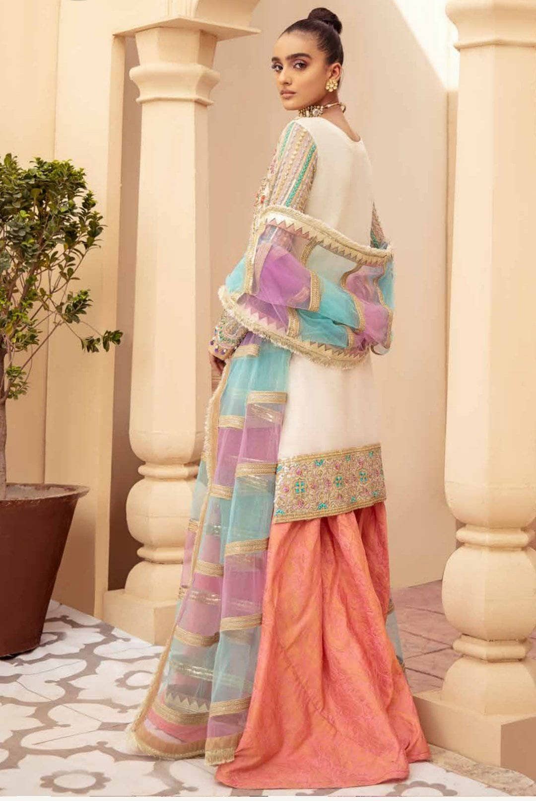img_maryam_n_mariya_chiffon_wedding_awwal_boutique