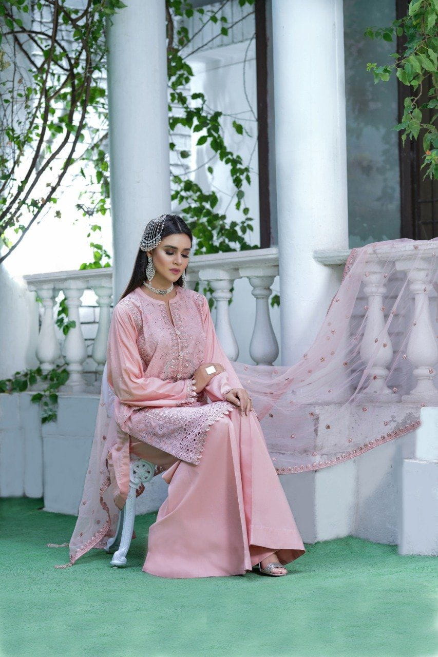 img_anamta_schiffly_lawn_collection_awwal_boutique