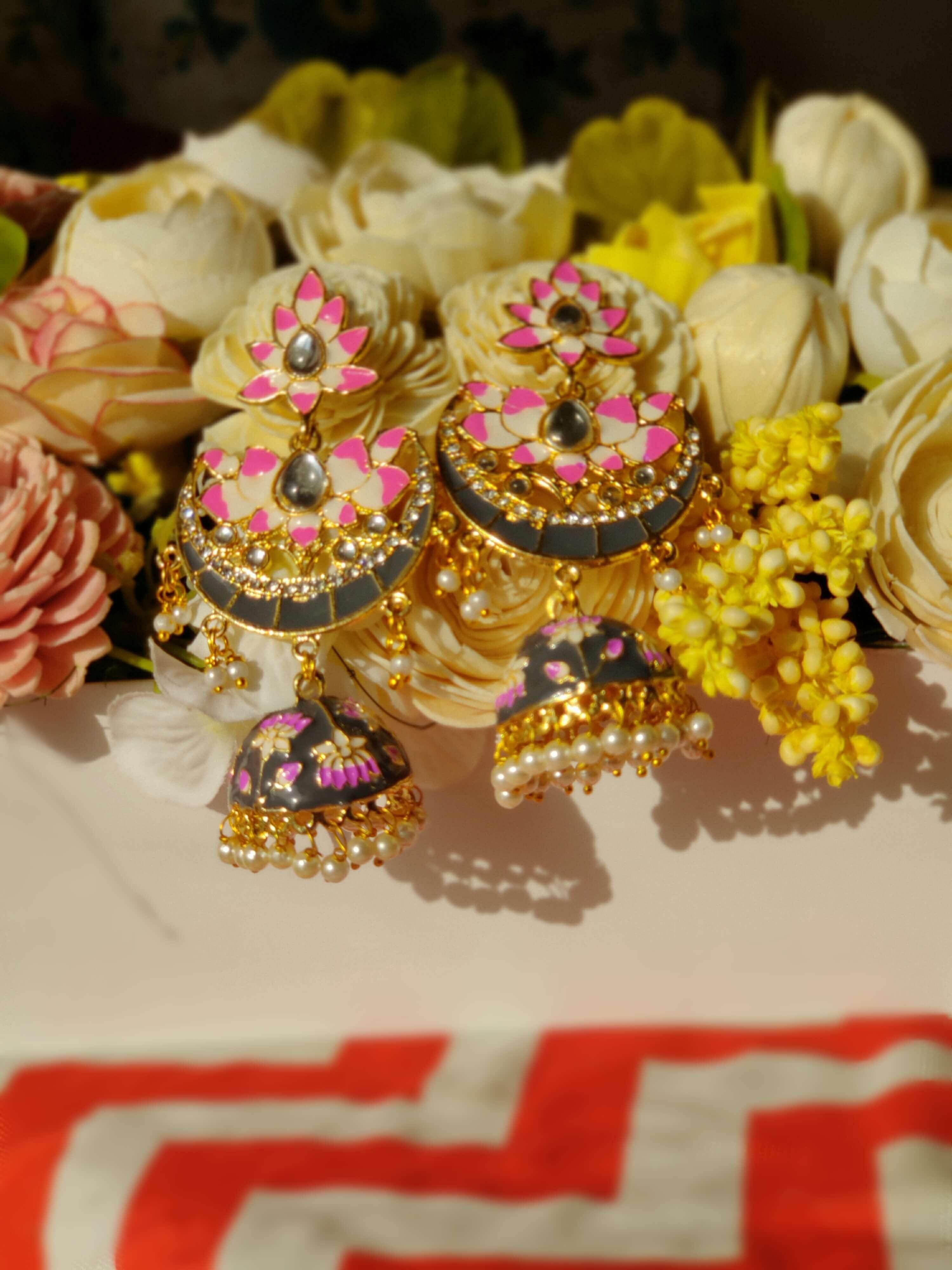 img_minakari_jewellery_jhumkis_awwal_boutique