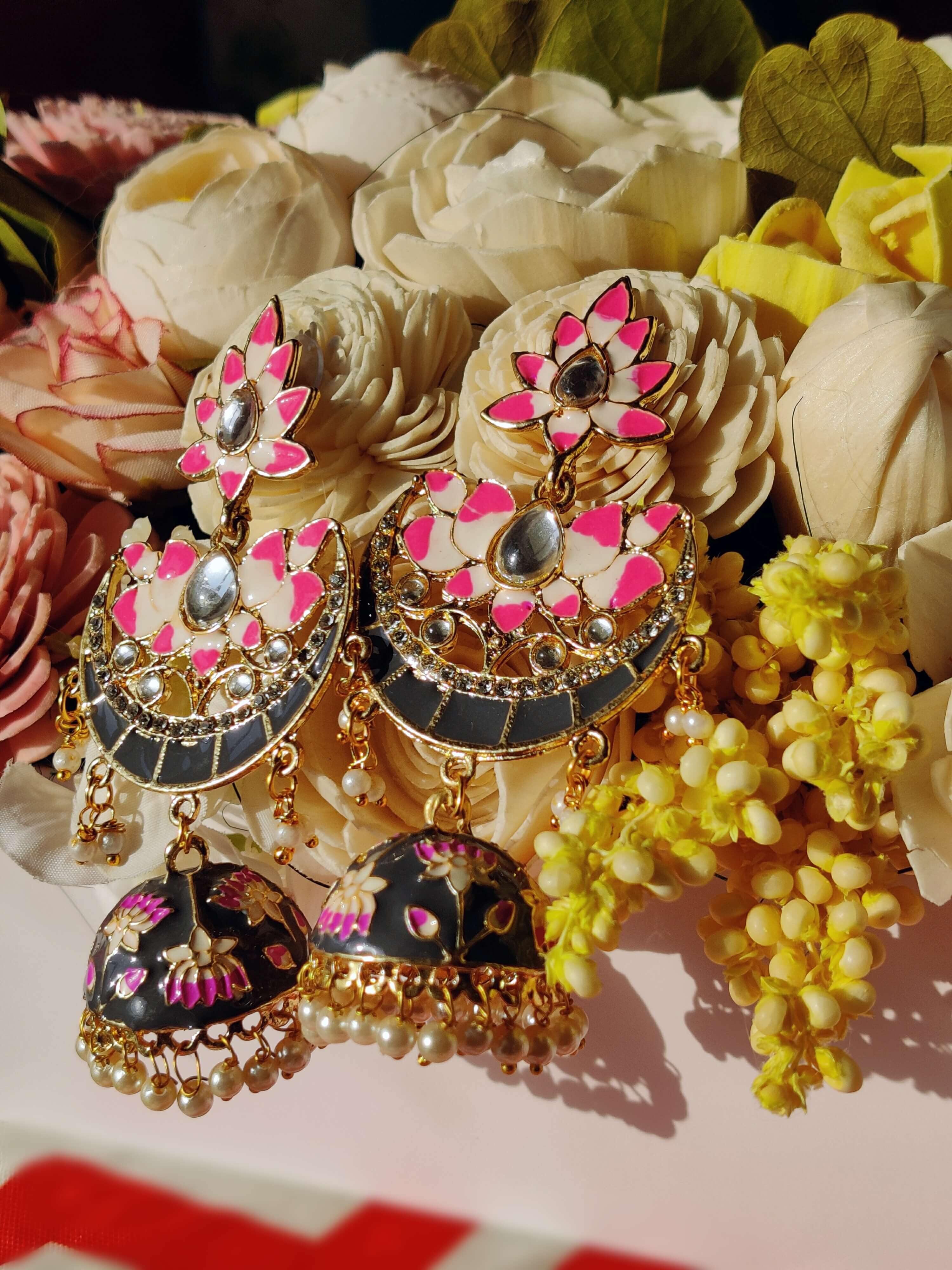img_minakari_jewellery_jhumkis_awwal_boutique