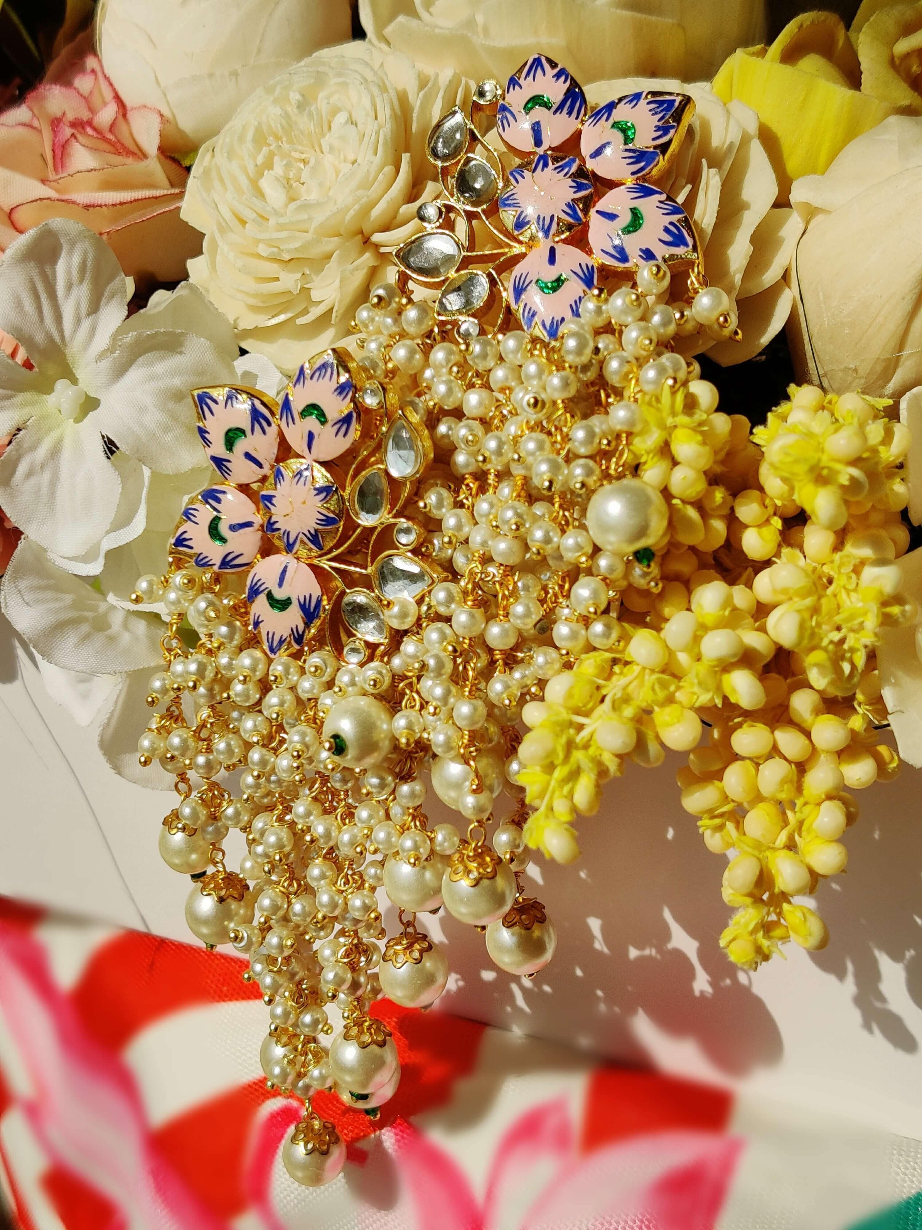 img_minakari_jewellery_jhumkis_awwal_boutique