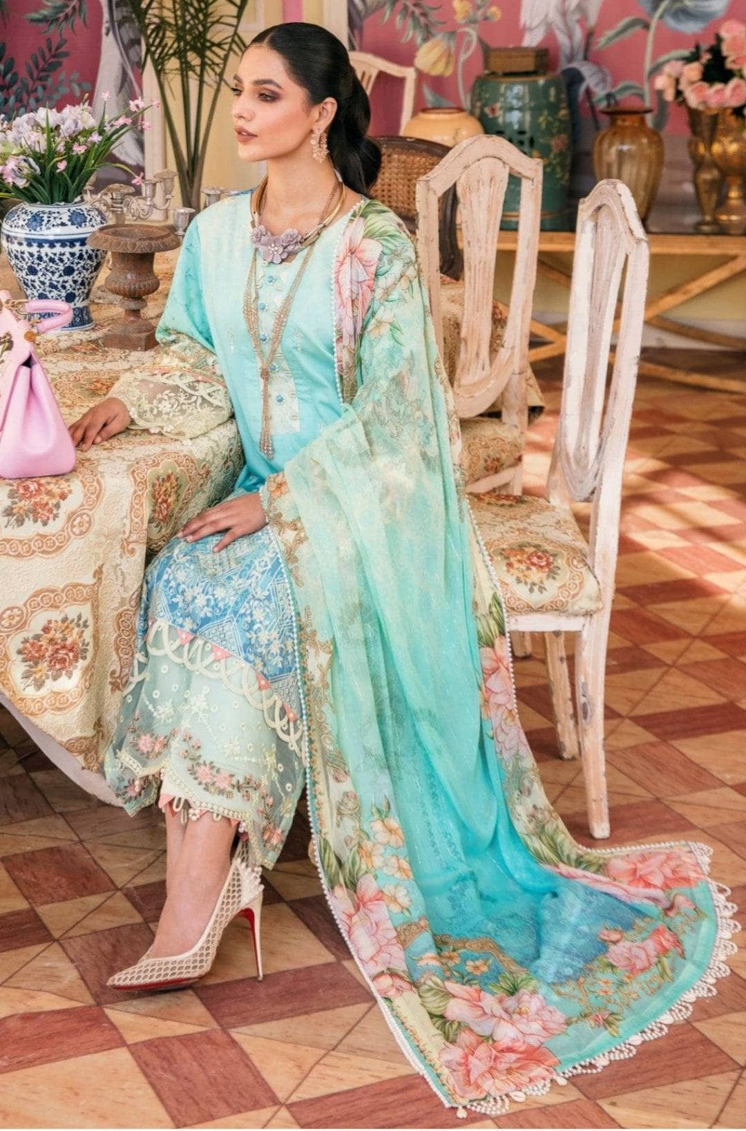 img_mohagni_lawn_awwal_boutique