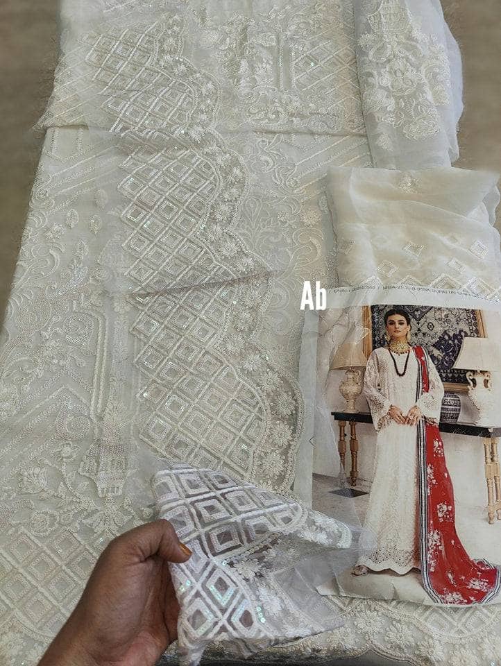 img_mohagni_awwal_boutique