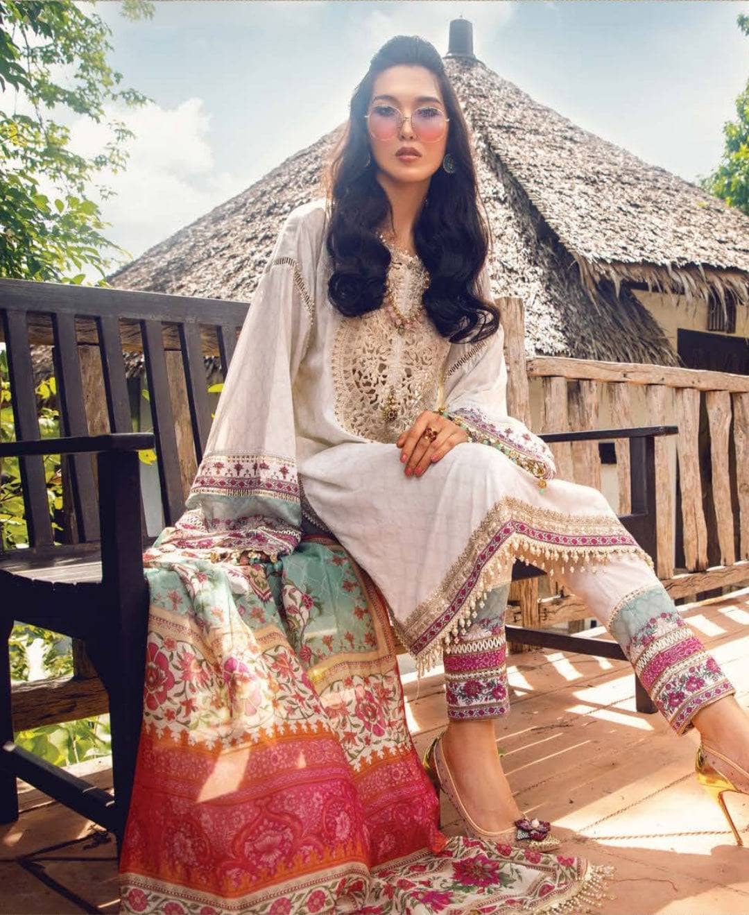 img_maria_b_m_prints_lawn_22_awwal_boutique